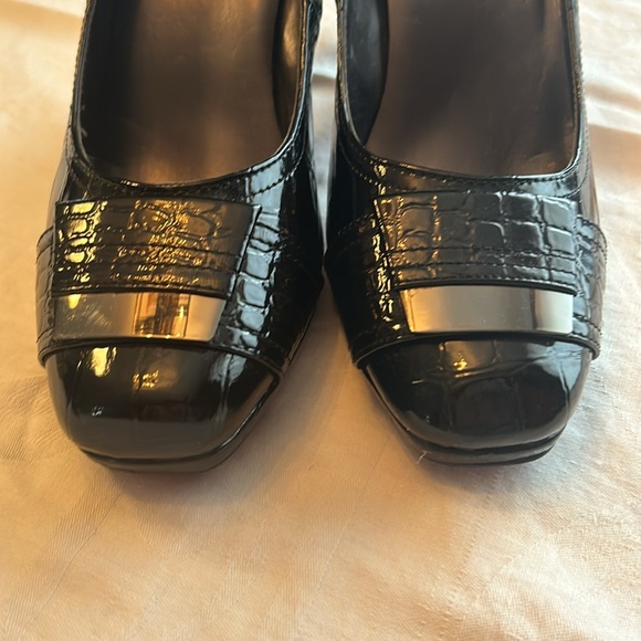 Black Patent Heels - Picture 4 of 7